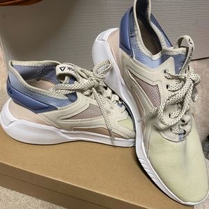 Reebok Womens Freestyle Motion Lo Training Shoes Beige